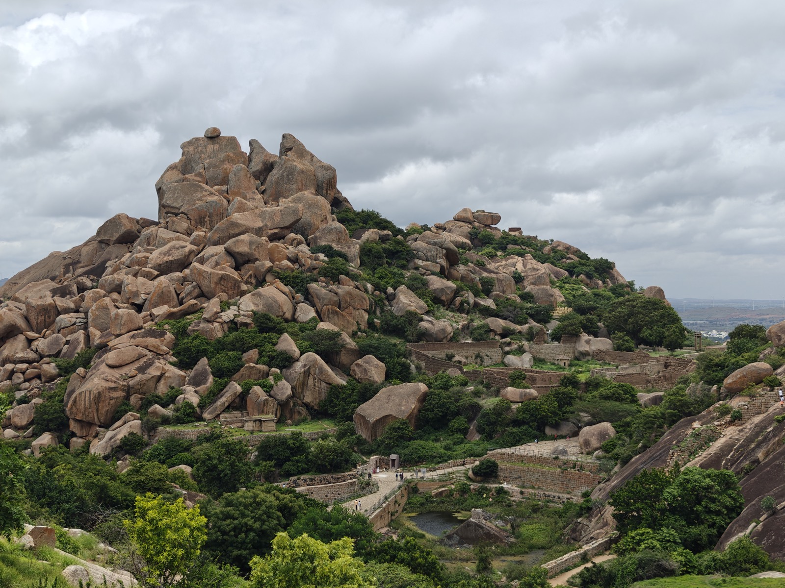 boulder-strewn fort hill